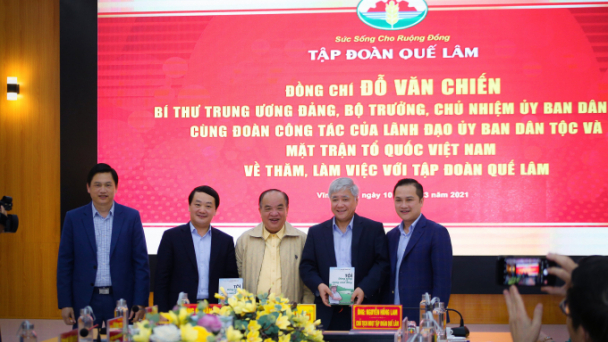 'Với mô hình này, đồng bào miền núi lại có thể nuôi lợn dưới nhà sàn'