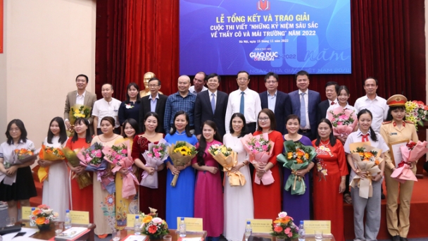 Trao giải 'Những kỉ niệm sâu sắc về thầy cô và mái trường'