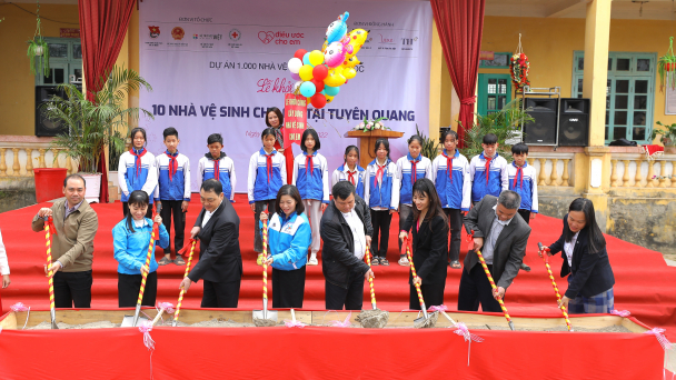 Khởi công xây dựng 10 nhà vệ sinh cho học sinh tại Tuyên Quang