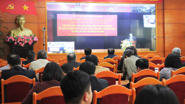 Học tập, quán triệt nội dung cuốn sách đấu tranh phòng, chống tham nhũng, tiêu cực