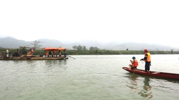 Đã tìm thấy thi thể nạn nhân cuối cùng trong vụ lật thuyền trên sông Lô