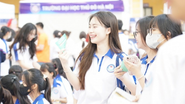 Nhiều thông tin bổ ích, thiết thực trong chương trình tư vấn, định hướng nghề Kinh tế - Luật