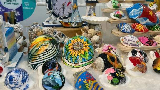 Turning seafood by-products into ‘green gold’: [3] Transforming clam and sea snail shells into high-value jewelry
