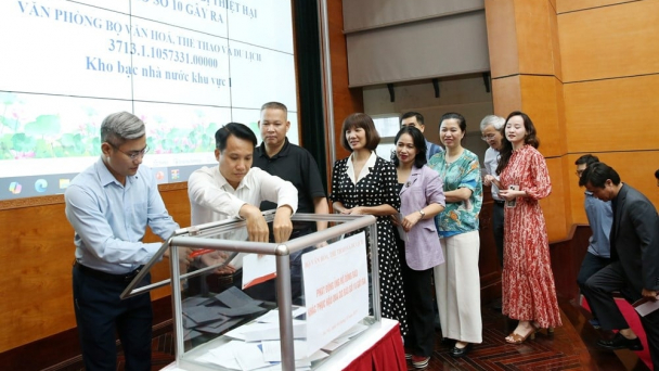 Quyên góp gần 4,3 tỉ đồng ủng hộ đồng bào bị thiệt hại do bão lũ