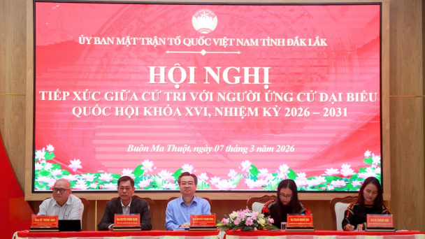Thường xuyên giữ mối liên hệ chặt chẽ với cử tri