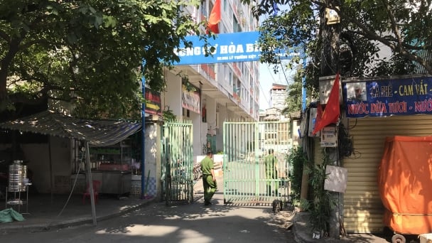 Chỉ còn 7 hộ ở chung cư Hòa Bình phải cách ly