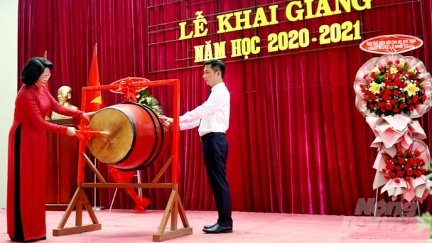 Phó Chủ tịch nước dự khai giảng tại ngôi trường 146 năm tuổi