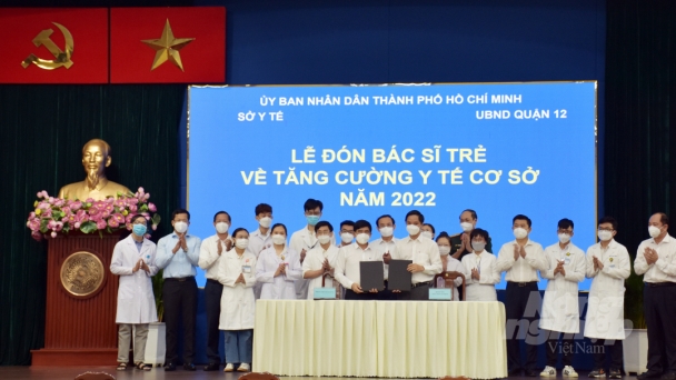Bổ sung gần 300 bác sĩ trẻ cho y tế cơ sở