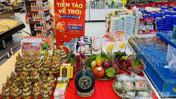 6.000 'con cá chép' hút khách ngày đưa ông Táo về trời