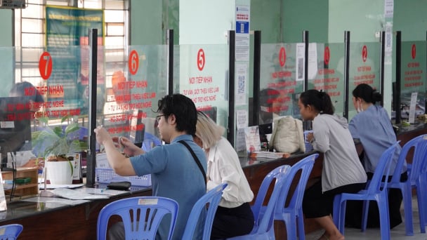 [Bài 3] Chủ quan, người lao động dễ mất trợ cấp thất nghiệp trong tiếc nuối