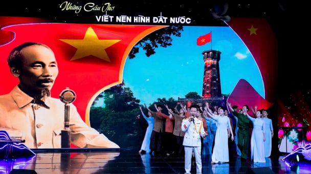 Những câu thơ khơi dậy niềm tự hào dân tộc