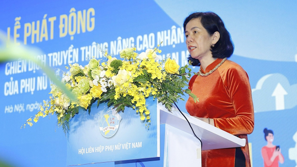 Kết nối '3 an' giúp phụ nữ làm chủ không gian số