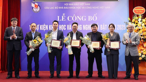 Mô hình xử lý rác thải giấy được vinh danh là sự kiện KHCN 2025