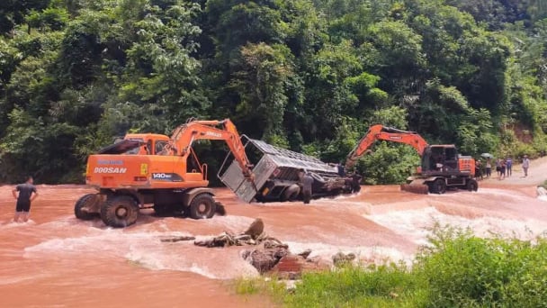 Mưa lớn liên tiếp gây thiệt hại ở xã biên giới Na Loi