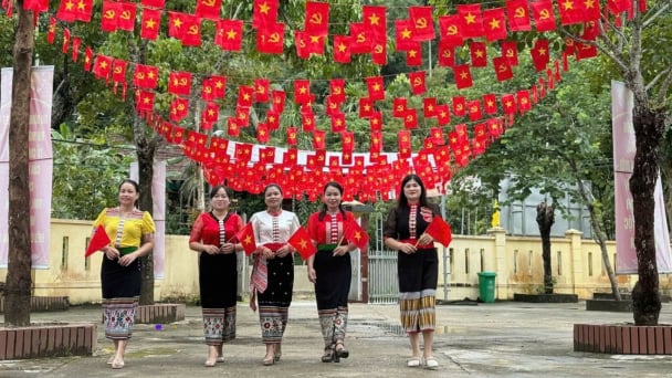 Đồng bào vùng cao xứ Nghệ trong ngày Tết Độc lập