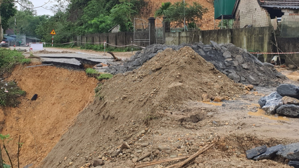 Sạt lở nghiêm trọng tại quốc lộ 46C