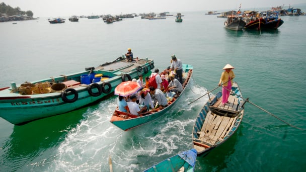Hòn Nghệ thức giấc giữa biển Tây