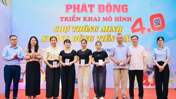 Xã Phú Nghĩa ra mắt mô hình “Chợ thông minh 4.0”