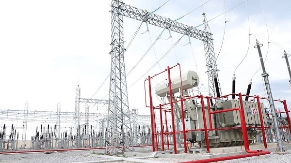 Đóng điện Trạm biến áp 220kV Dương Kinh, đảm bảo điện cho thành phố Hải Phòng