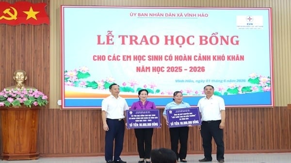 Nhiệt điện Vĩnh Tân 4: Thắp sáng ước mơ tới trường cho các em học sinh