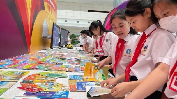 Quảng Ninh là địa phương đầu tiên cấp miễn phí sách giáo khoa từ năm học 2026-2027