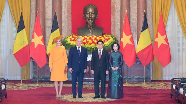 Chủ tịch nước và Phu nhân đón Nhà vua và Hoàng hậu Bỉ thăm Việt Nam
