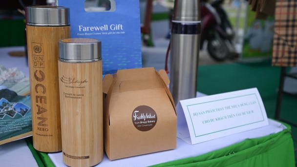 For a plastic-free Ha Long Bay