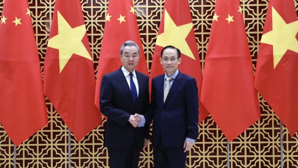 Bộ trưởng Ngoại giao Lê Hoài Trung trao đổi chiến lược với Ngoại trưởng Trung Quốc