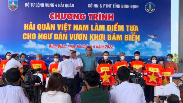 Hải quân là điểm tựa vững chắc để ngư dân bám biển