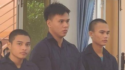 Hoãn phiên xét xử con rể cũ thuê người ném bom xăng nhà bố vợ