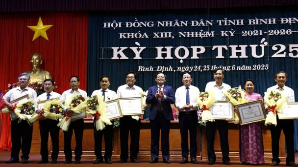 Kỳ họp 25 HĐND tỉnh Bình Định thông qua 66 báo cáo, 16 tờ trình
