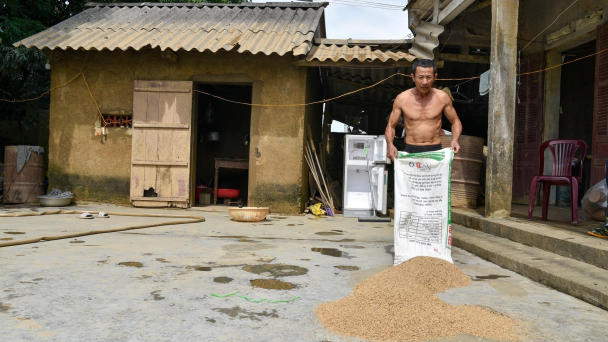 Đau thương một khúc sông Cầu: [Bài 9] Phận của những ông bố đơn thân