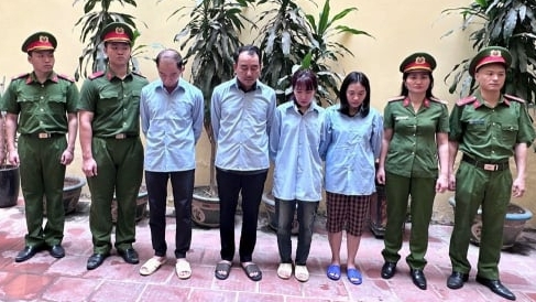 Khởi tố bốn cán bộ phường Hoàng Liệt nhận hối lộ