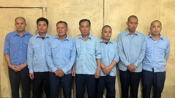 Bắt giữ nhóm đối tượng khai thác trái phép 30.000m3 cát