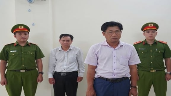 Bắt 4 cán bộ trục lợi tại dự án Điện hạt nhân Ninh Thuận 1