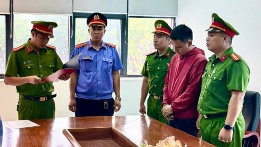 Bắt cán bộ ngân hàng bị cáo buộc lừa đáo hạn, chiếm đoạt 29 tỷ đồng