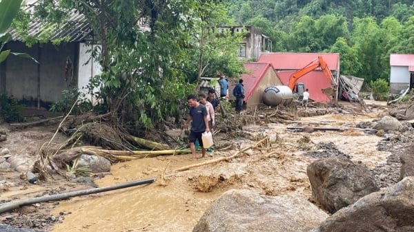Dân bản không cô đơn sau lũ quét
