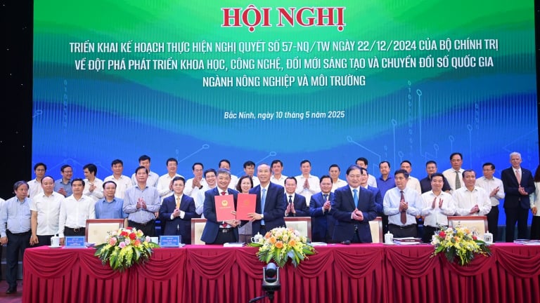 Bộ Nông nghiệp và Môi trường ký loạt thỏa thuận về khoa học công nghệ