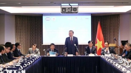 Tổng Bí thư gặp mặt chuyên gia đổi mới sáng tạo Việt Nam tại Hàn Quốc