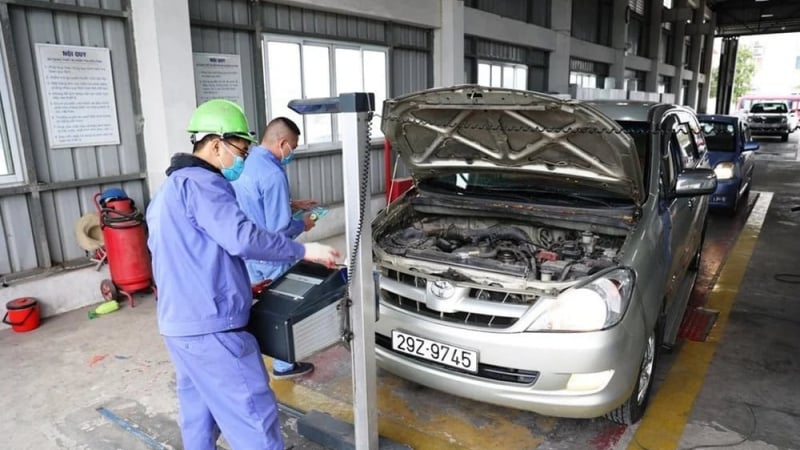 Kiểm định khí thải ô tô: Không cấm xe theo năm sản xuất