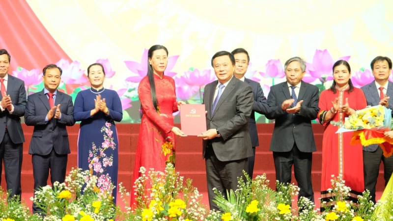 Công bố nhân sự tỉnh Quảng Ngãi mới sau sáp nhập với Kon Tum