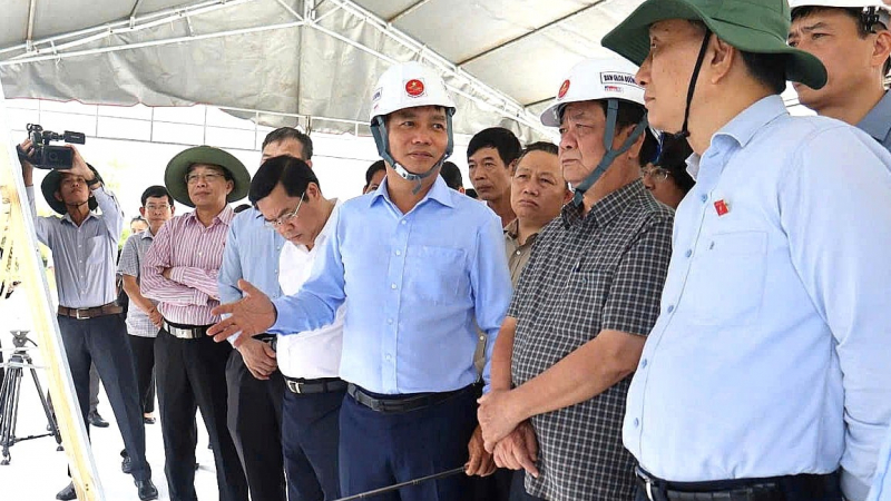 Tập trung tháo gỡ vướng mắc đẩy nhanh tiến độ Dự án đường Hồ Chí Minh
