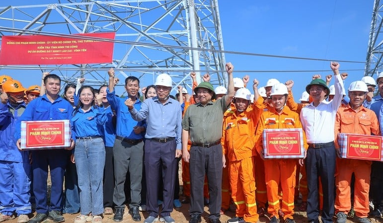 Thủ tướng yêu cầu ngày 19/8 hoàn thành đường dây 500kV Lào Cai - Vĩnh Yên