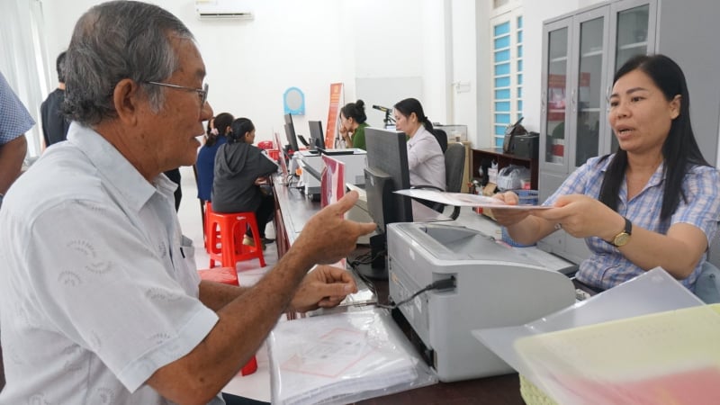 Thủ tục nông nghiệp và môi trường lần đầu 'xuống phường' - người dân hài lòng