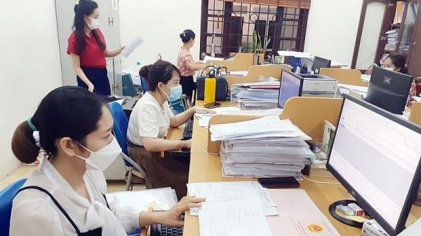 Đề xuất UBND cấp xã cấp giấy chứng nhận lần đầu