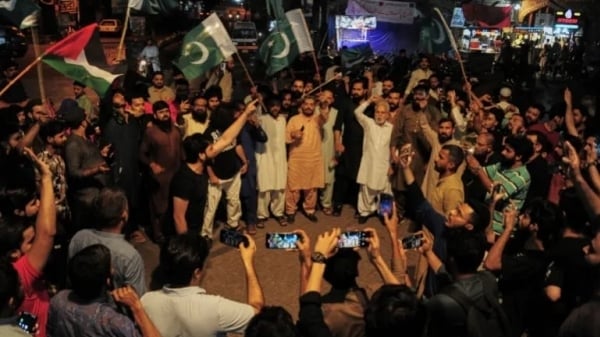 Ấn Độ và Pakistan tiến sát bờ vực đối đầu