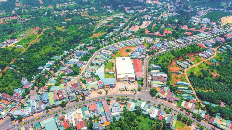 Đồng hành với chính quyền địa phương trong quản lý đất đai