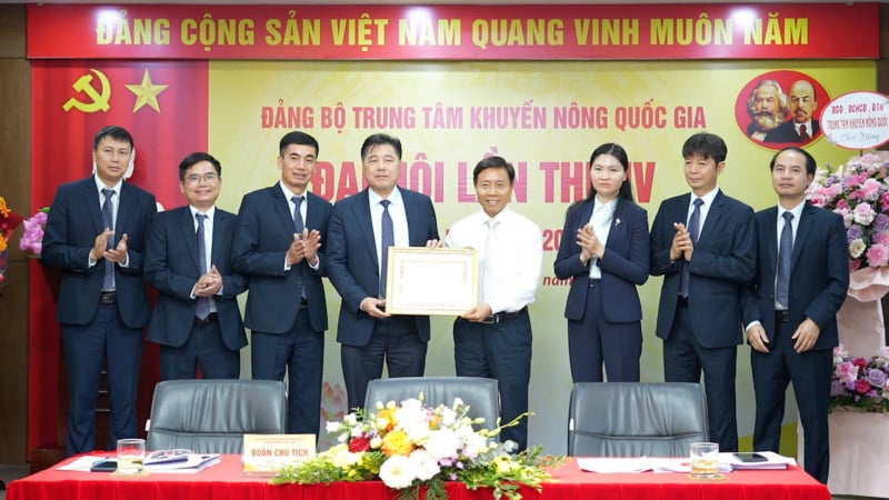 Trung tâm Khuyến nông Quốc gia là 'cánh tay nối dài' của Bộ tới nông dân