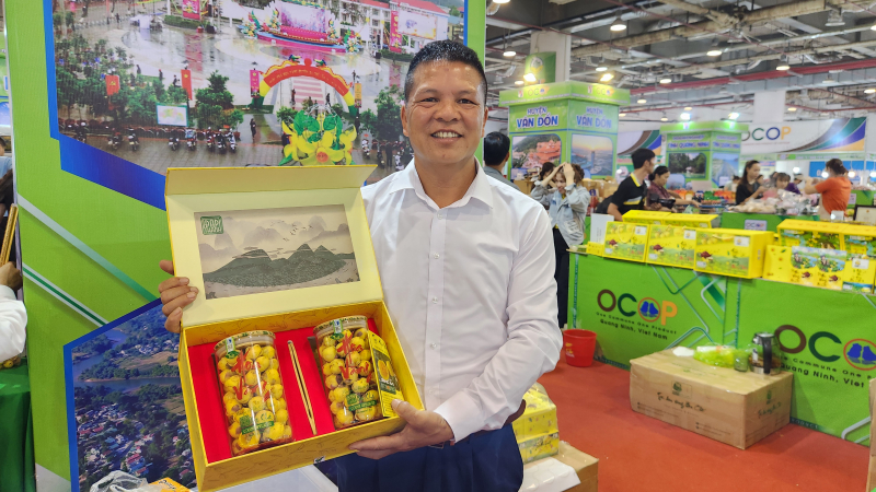 250 gian hàng hội tụ tại Hội chợ OCOP Đồng bằng sông Hồng