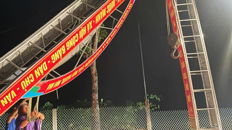 Bão chưa vào dông lốc đã gây thiệt hại nhiều nơi